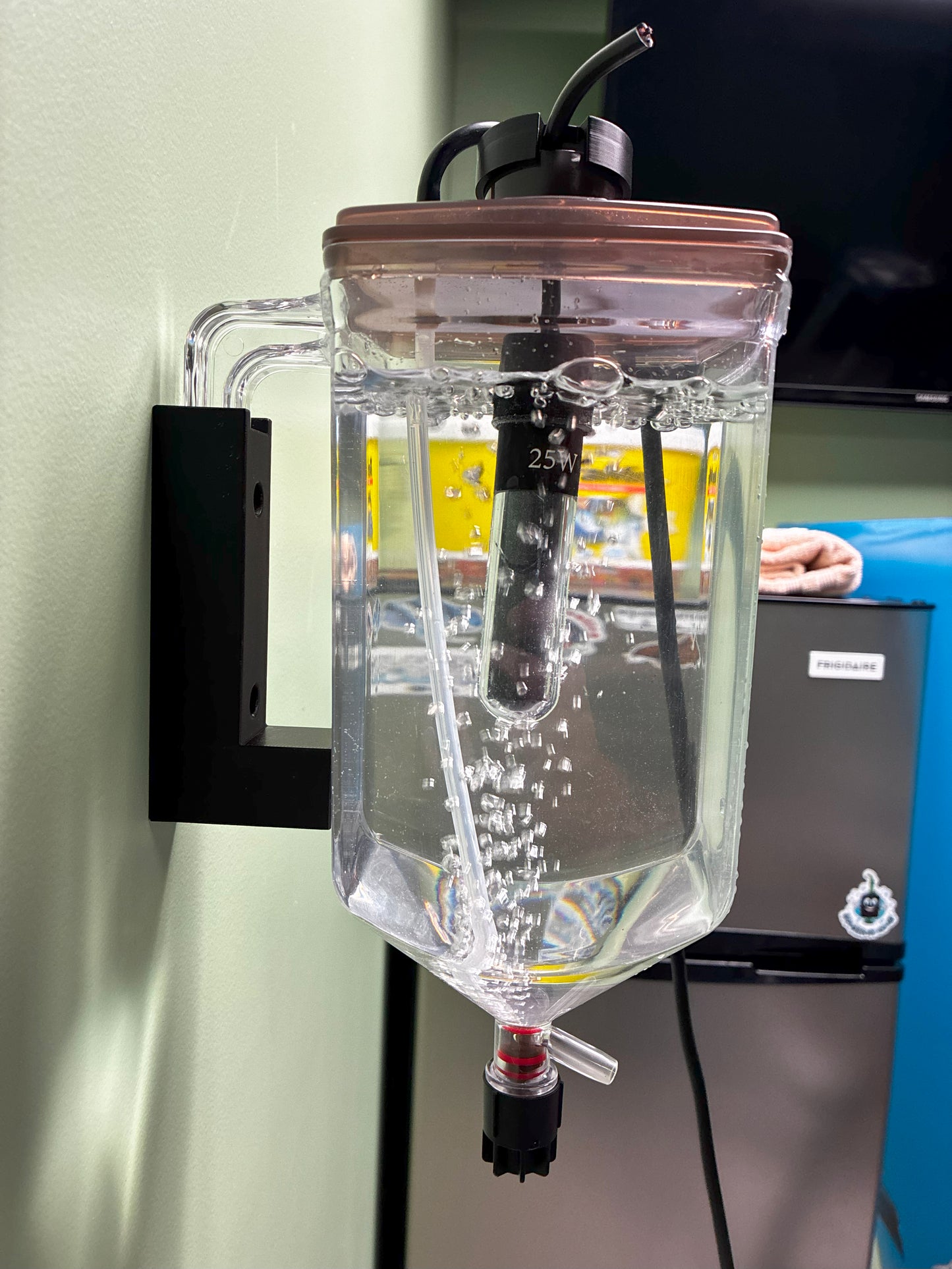 Ziss Brine Shrimp Hatchery Wall Mount Hanger (MOUNT ONLY)